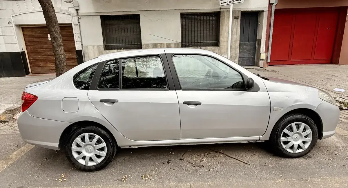 Renault Symbol 1.6 Confort 2009 - foto 5