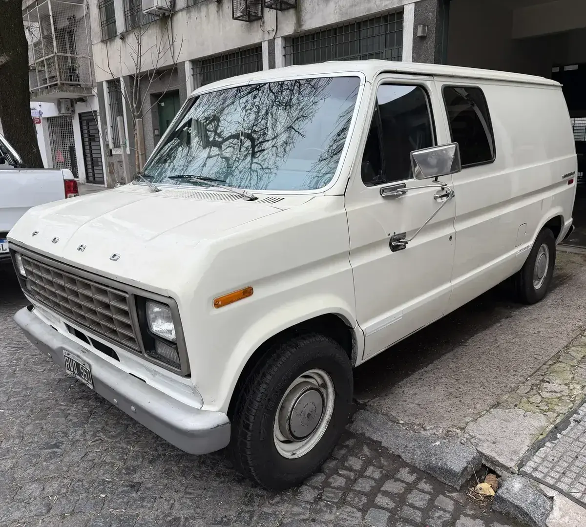 Ford Econoline 100 1984 - foto 1