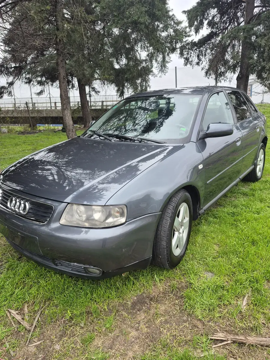 Audi A3 1.8 T 180 Hp 5 P 2004 - foto 1