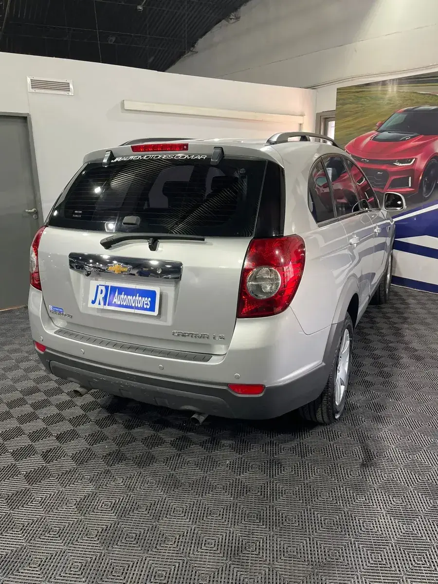 Chevrolet Captiva 2.4 Ls Mt Fwd 167Cv 2014 - foto 4