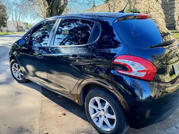 Peugeot 208 1.5 Allure Touchscreen 2015 - foto 5