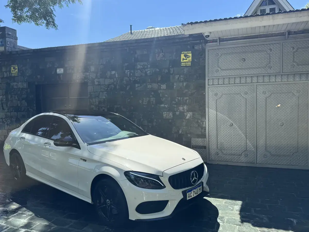 Mercedes-Benz Clase C 3.0 C400 Amg-Line 333Cv 2018 - foto 2