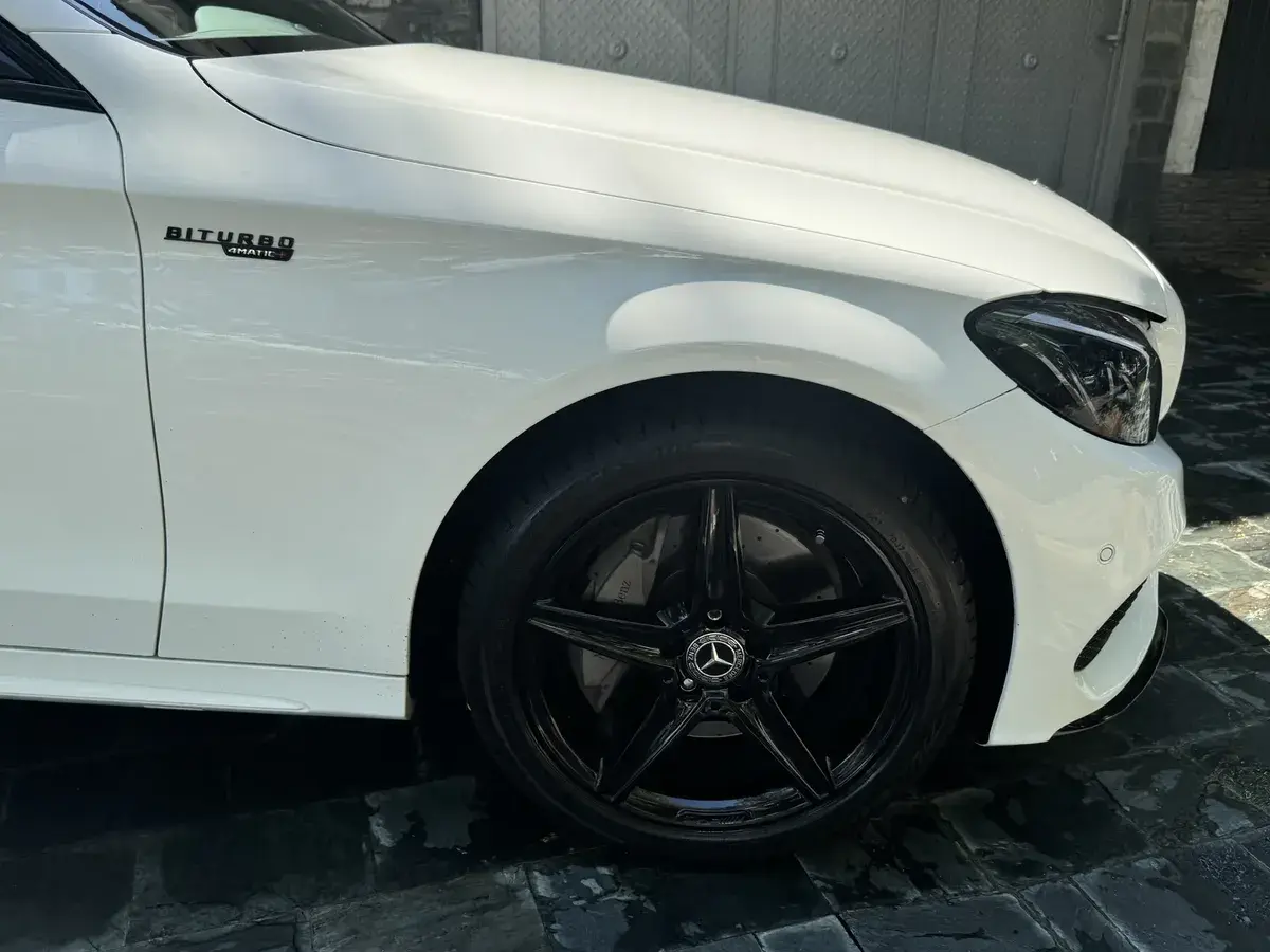 Mercedes-Benz Clase C 3.0 C400 Amg-Line 333Cv 2018 - foto 3