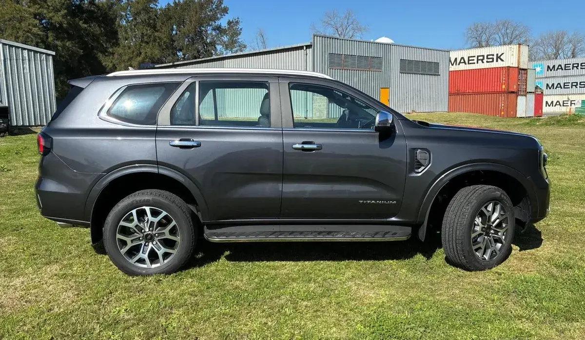 Ford Everest 2.3 Gtdi Ecoboost Titanium 4X4 At 2026 - foto 2