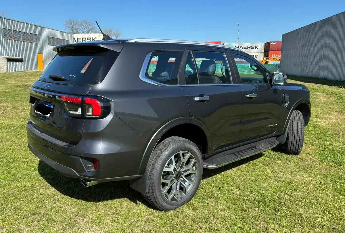 Ford Everest 2.3 Gtdi Ecoboost Titanium 4X4 At 2026 - foto 3
