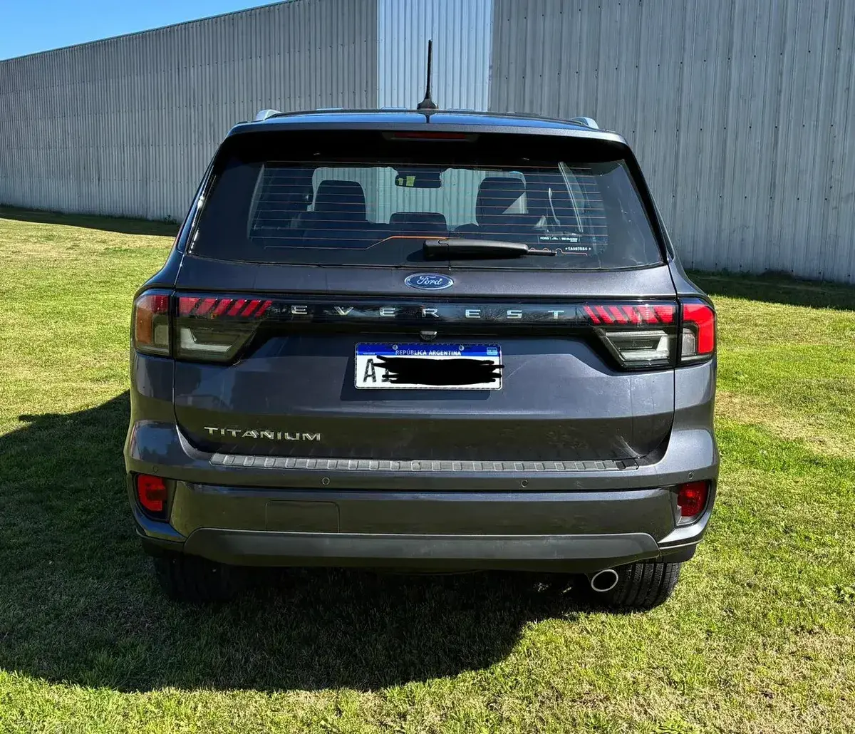 Ford Everest 2.3 Gtdi Ecoboost Titanium 4X4 At 2026 - foto 4
