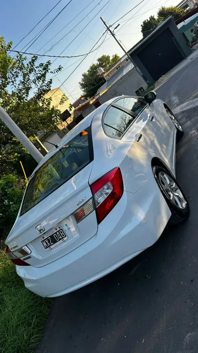 Honda Civic 1.8 Exs Mt 140Cv 2013 - foto 2
