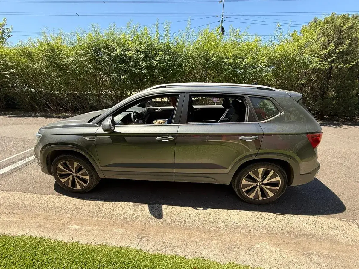 Volkswagen Taos 1.4 250 Tsi Highline 2023 - foto 3