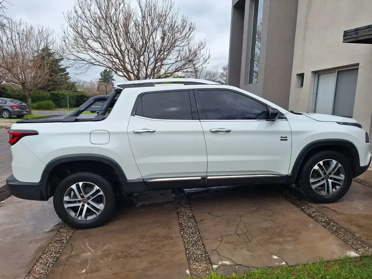 Fiat Toro 2.0 Volcano 4X4 At 2017 - foto 3