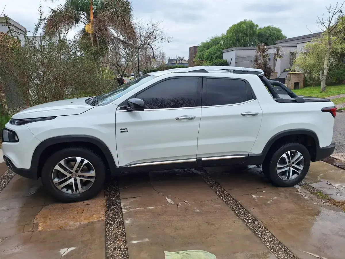 Fiat Toro 2.0 Volcano 4X4 At 2017 - foto 4