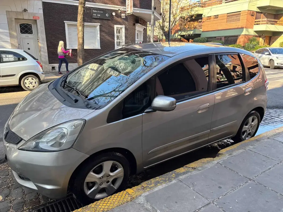 Honda Fit 1.4 Lx At 2010 - foto 3