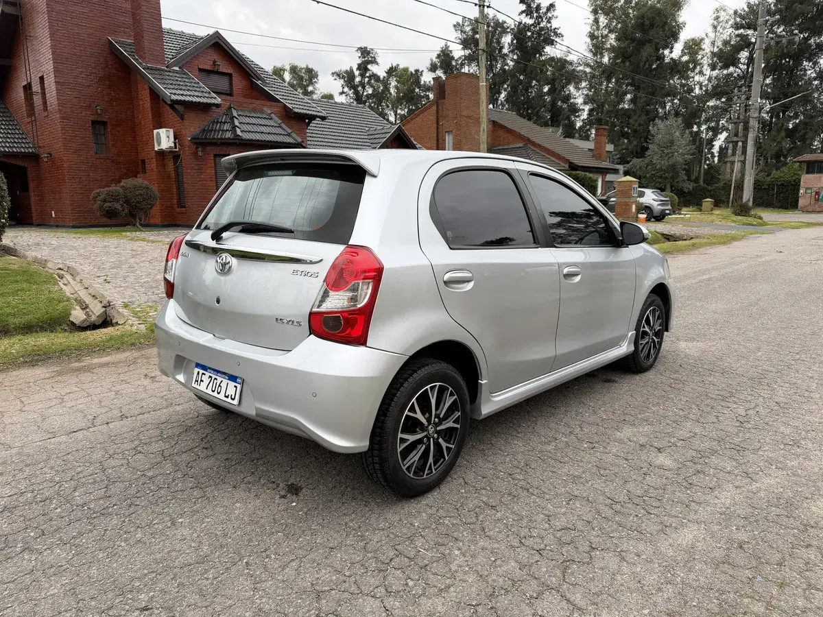 Toyota Etios 1.5 Xls Pack 2023 - foto 3