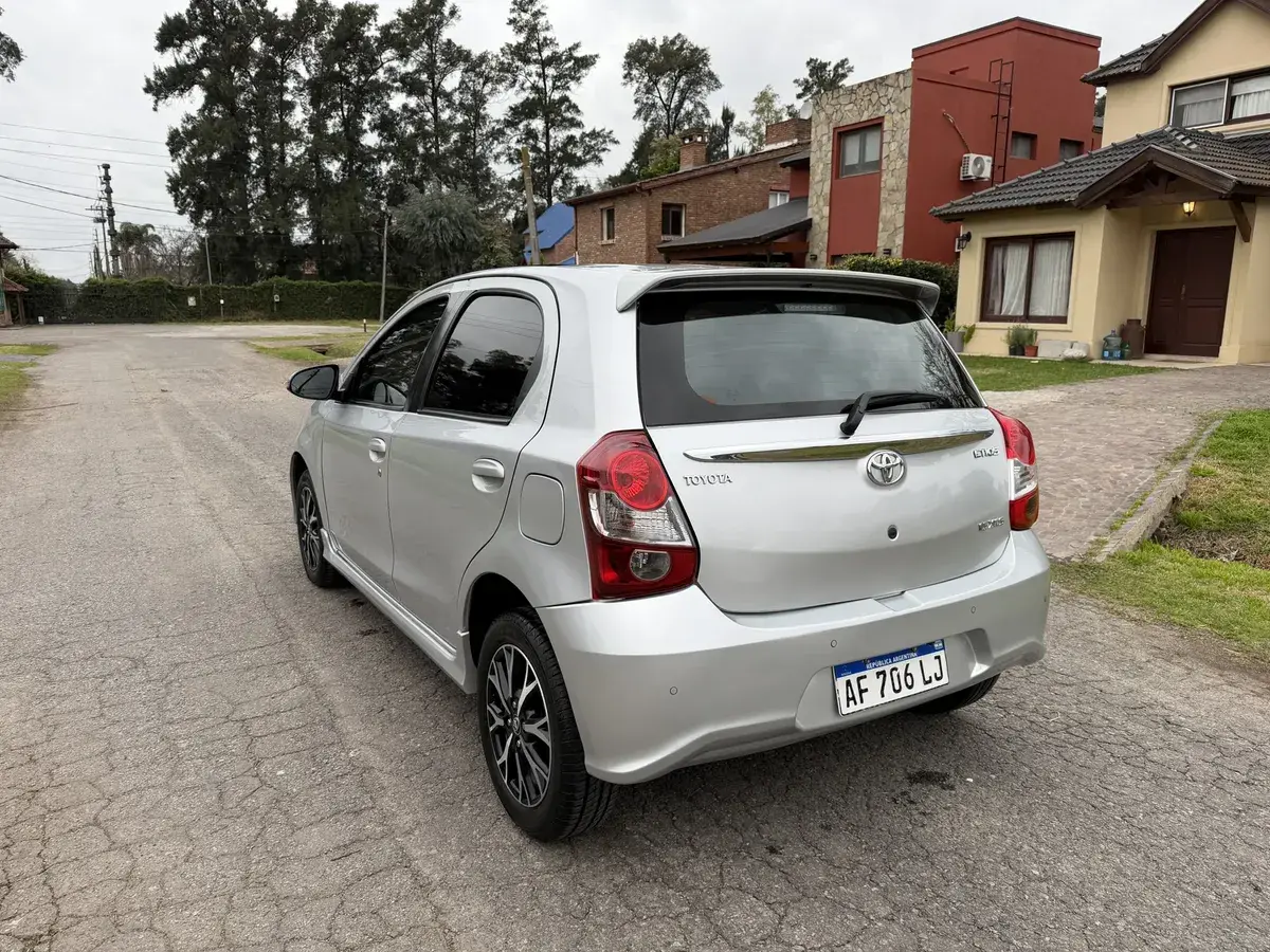Toyota Etios 1.5 Xls Pack 2023 - foto 4