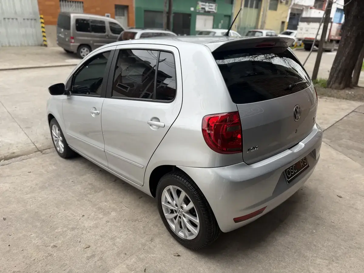 Volkswagen Fox 1.6 Highline Imotion 110 Hp 2014 - foto 4