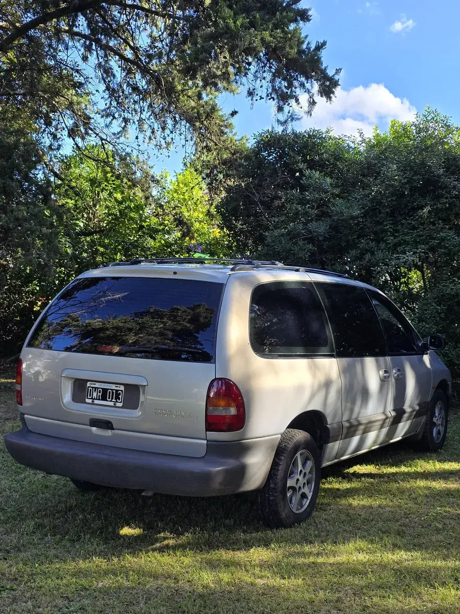 Chrysler Grand Caravan 3.3 Le At 2001 - foto 3