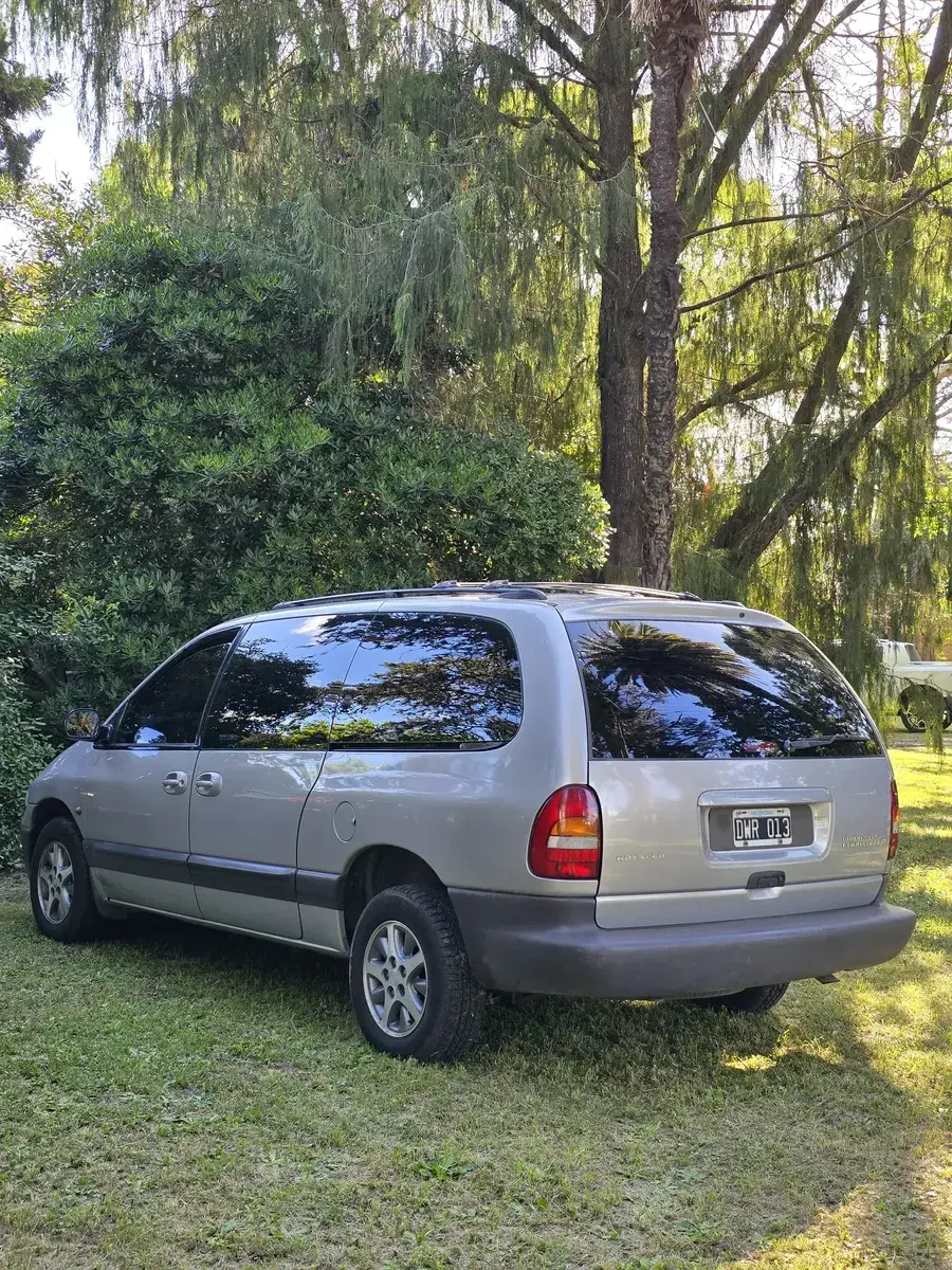 Chrysler Grand Caravan 3.3 Le At 2001 - foto 4