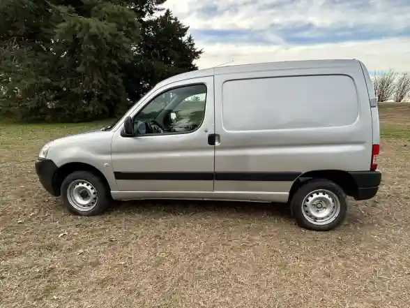 Peugeot Partner 1.6 Hdi Confort 2022 - foto 4