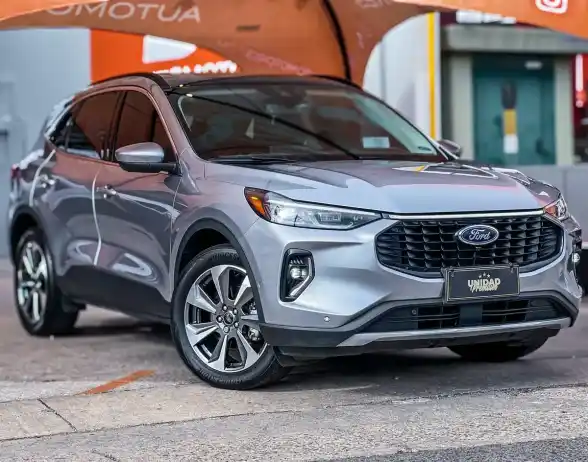 Ford Kuga 2.0 Titanium 2023 - foto 4