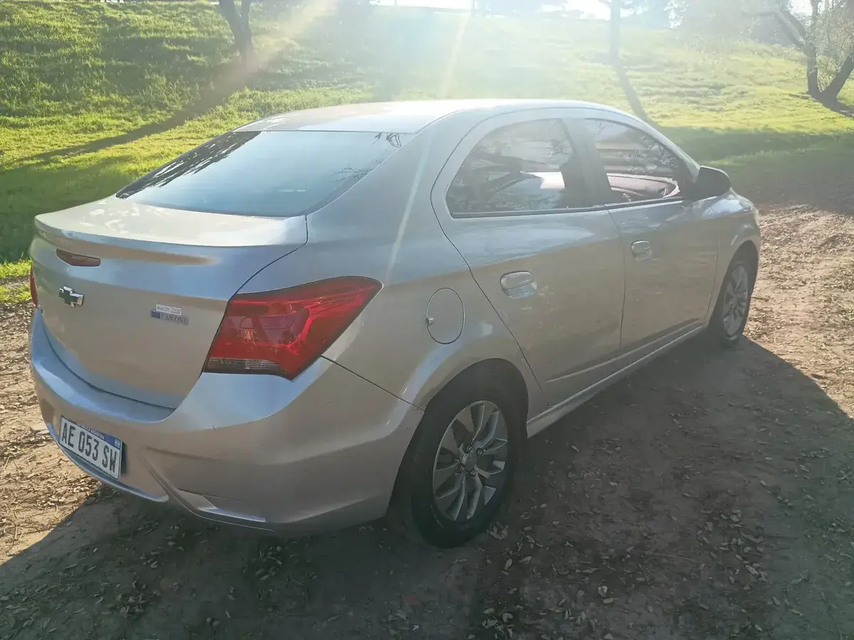Chevrolet Onix Plus 1.4 Black Edition 2020 - foto 5