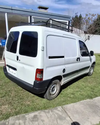 Peugeot Partner 1.6 Furgon Confort 2018 - foto 2