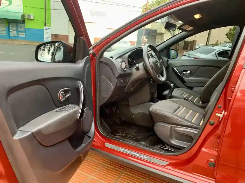 Renault Sandero Stepway 1.6 Privilege 105Cv Nac 2023 - foto 4
