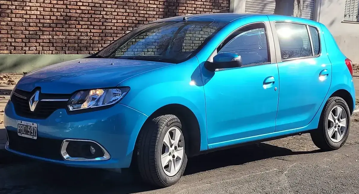 Renault Sandero 1.6 Privilege Nav 105Cv 2015 - foto 1