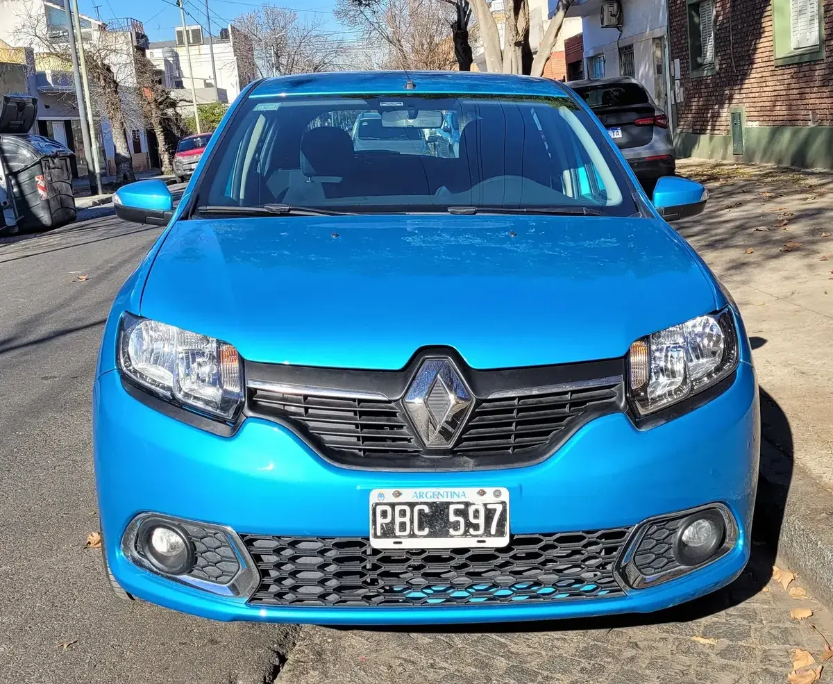 Renault Sandero 1.6 Privilege Nav 105Cv 2015 - foto 2