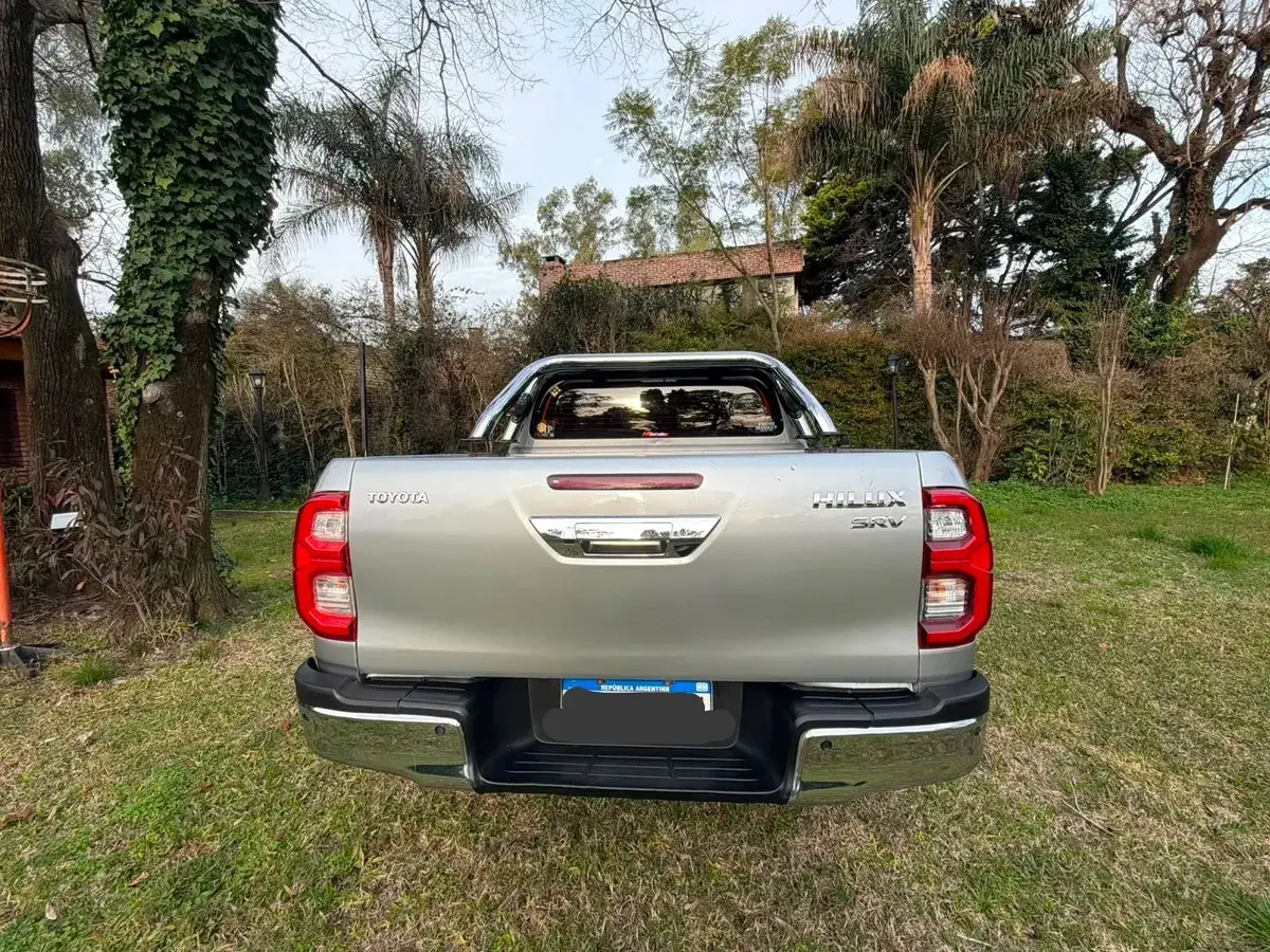 Toyota Hilux Pick-Up 2.8 Cd Srv 204Cv 4X4 At 2022 - foto 3