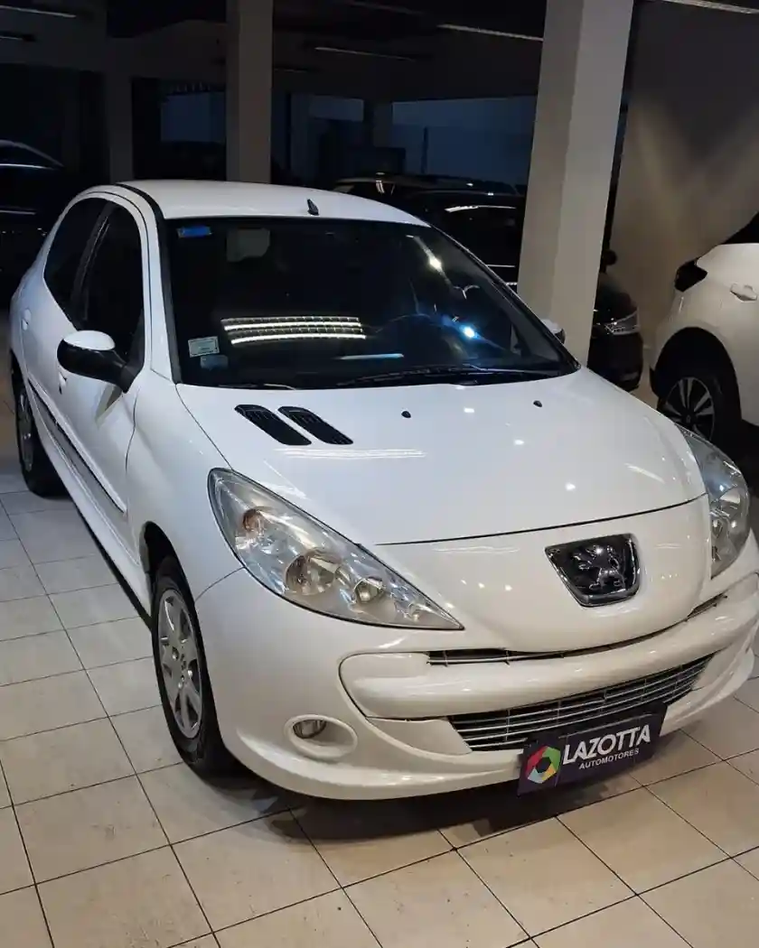 Peugeot 207 1.4 Allure 75Cv 2013 - foto 3