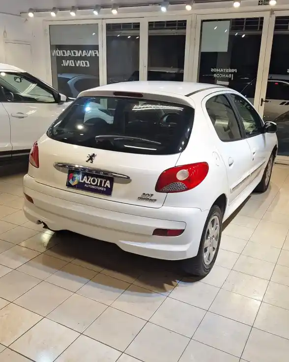 Peugeot 207 1.4 Allure 75Cv 2013 - foto 5