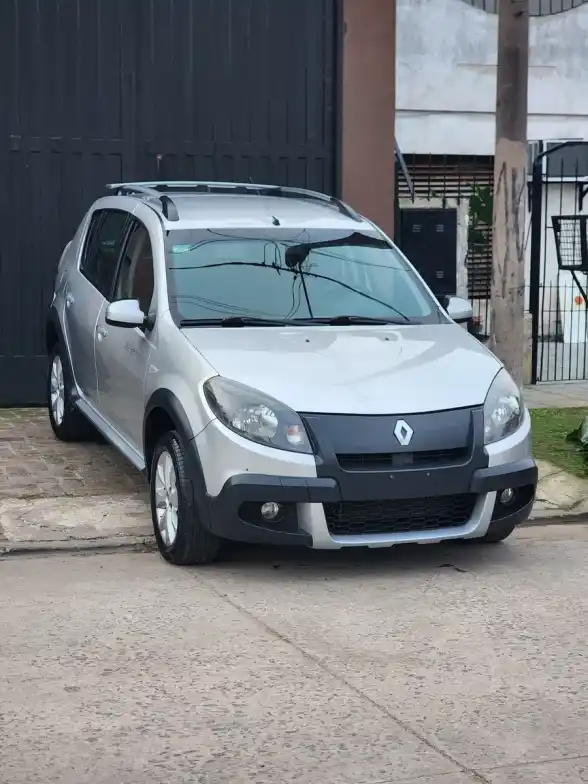 Renault Sandero Stepway 1.6 Confort 105Cv 2012 - foto 2