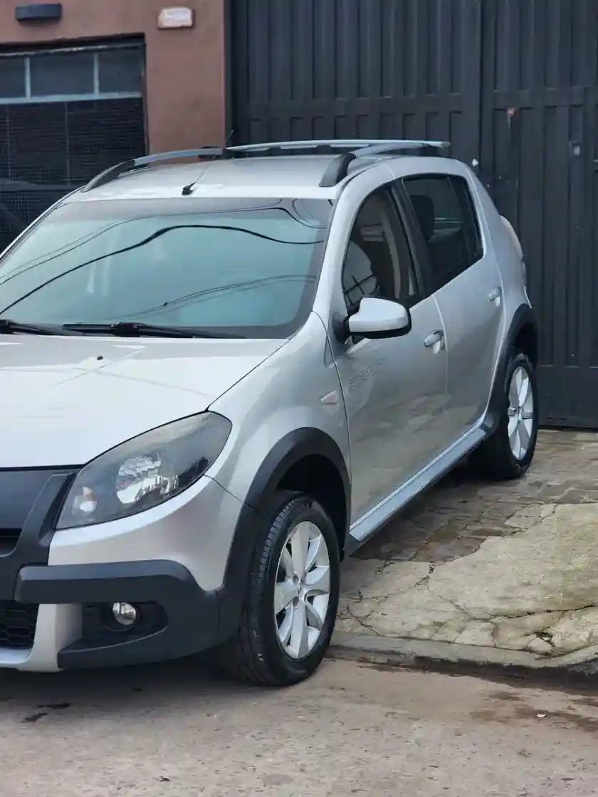 Renault Sandero Stepway 1.6 Confort 105Cv 2012 - foto 3