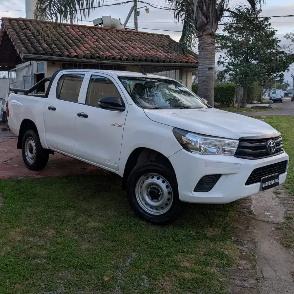 Toyota Hilux Pick-Up 2.4 Cd Dx 150Cv 4X2 2017 - foto 1