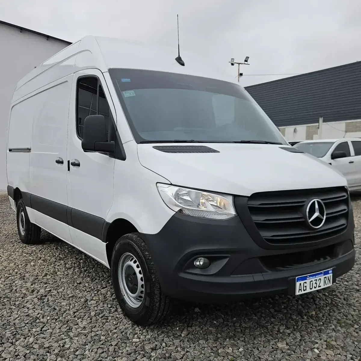 Mercedes-Benz Sprinter 416 Cdi Furgón 3665 Te V2 2023 - foto 1