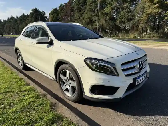 Mercedes-Benz Clase Gla 2.0 Gla250 Amg-Line 211Cv 2017 - foto 2