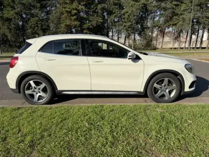 Mercedes-Benz Clase Gla 2.0 Gla250 Amg-Line 211Cv 2017 - foto 4