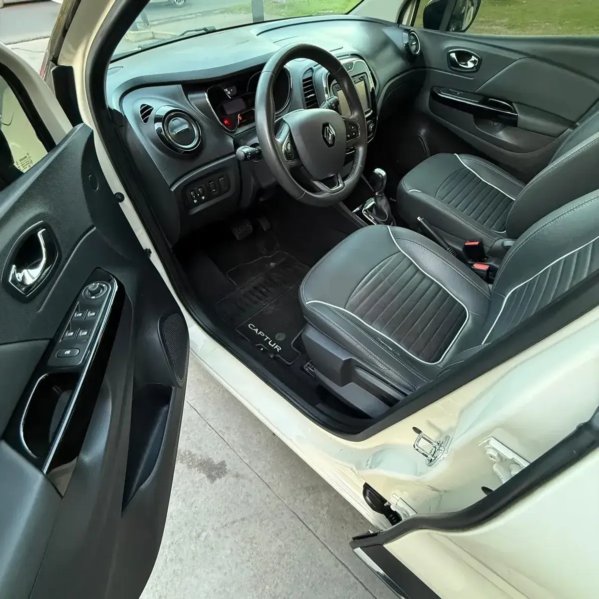 Renault Captur 1.6 Intens Cvt 2019 - foto 2