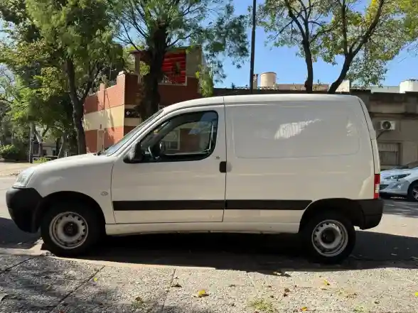 Citroën Berlingo Furgon 1.6 Bussines Hdi 92Cv Am54 2022 - foto 2
