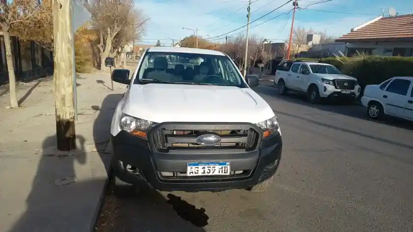 Ford Ranger 2.2 Cd Xl Tdci 125Cv 4X4 2023 - foto 2