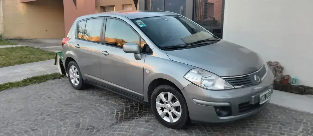 Nissan Tiida 1.8 Tekna 2009 - foto 4