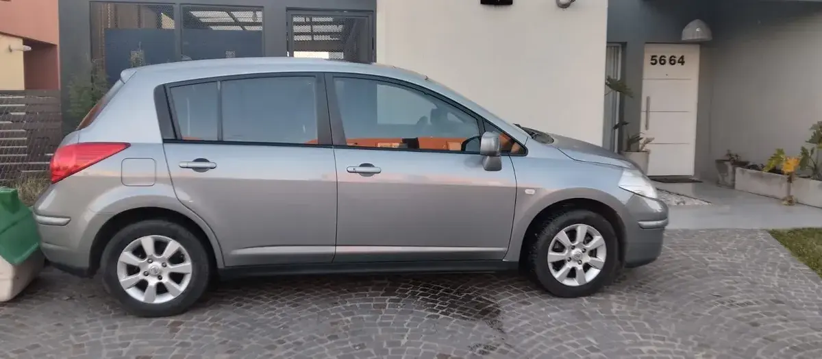 Nissan Tiida 1.8 Tekna 2009 - foto 5