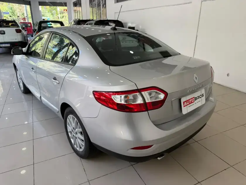 Renault Fluence 1.6 Ph2 Dynamique Pack 110Cv 2018 - foto 4