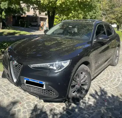 Alfa Romeo Stelvio 2021 - foto 1