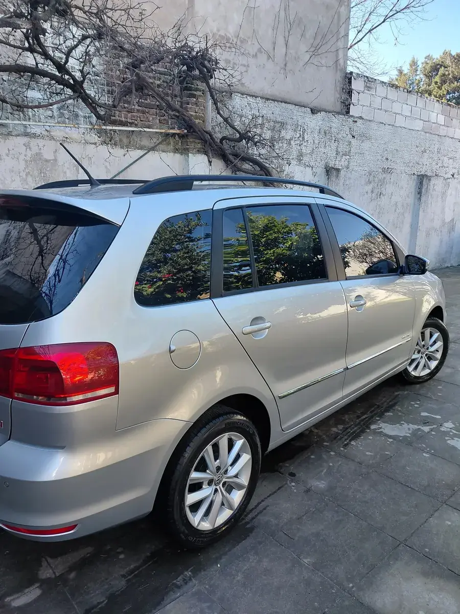 Volkswagen Suran 1.6 Highline Msi 110Cv 2015 - foto 2