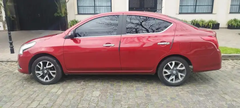 Nissan Versa 1.6 Exclusive At 2018 - foto 3
