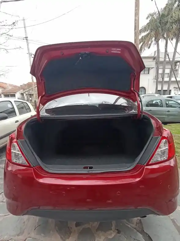 Nissan Versa 1.6 Exclusive At 2018 - foto 4