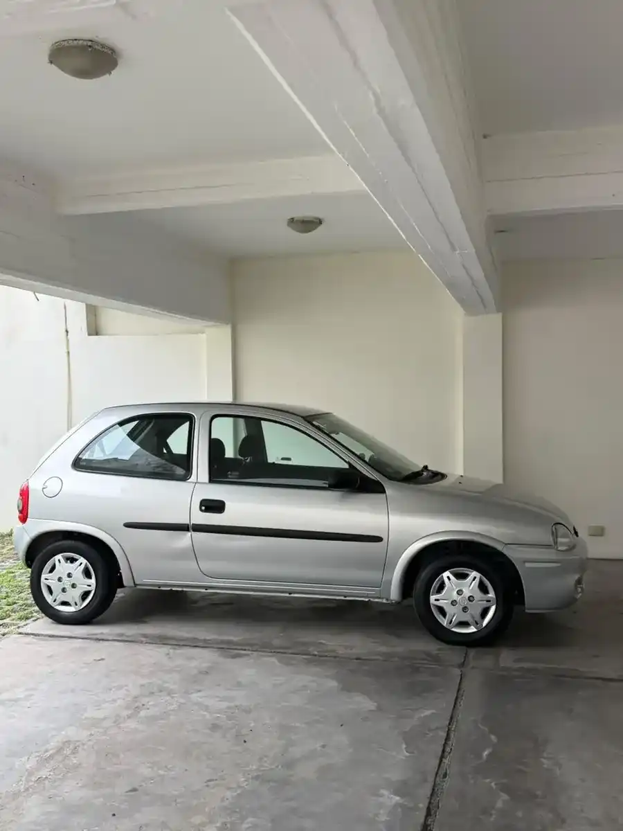 Chevrolet Corsa Classic 1.6 Gl Aa Dh 2004 - foto 3