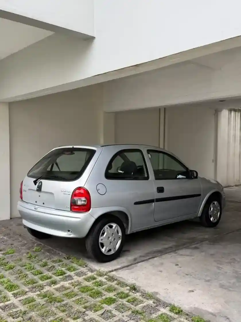 Chevrolet Corsa Classic 1.6 Gl Aa Dh 2004 - foto 4