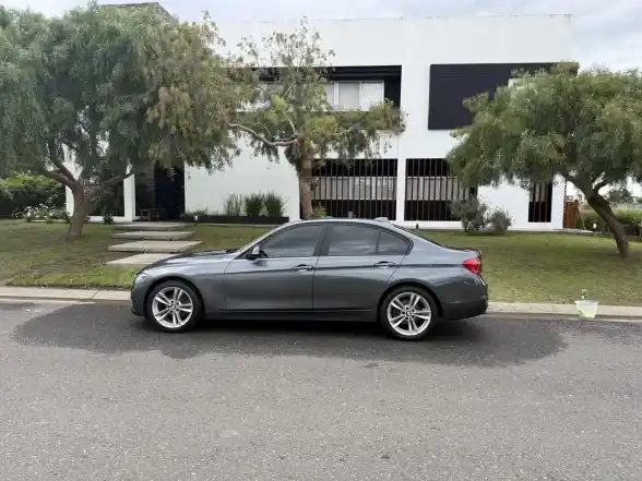 Bmw Serie 3 2.0 320I Sedan 184Cv 2016 - foto 4