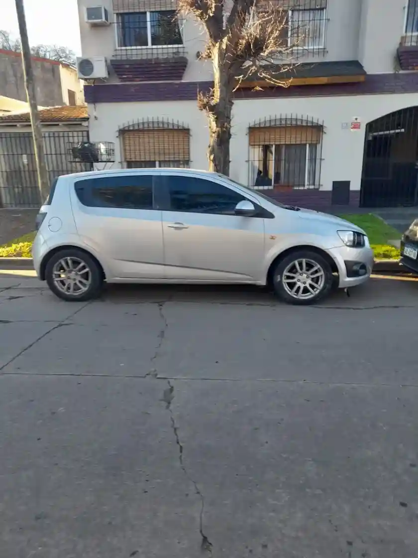 Chevrolet Sonic 1.6 Lt 2012 - foto 4